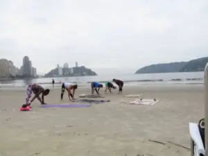 YogaTerapias Jo Barbosa Yoga na Praia